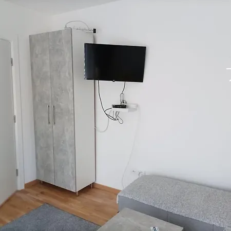 Alexis Apartman